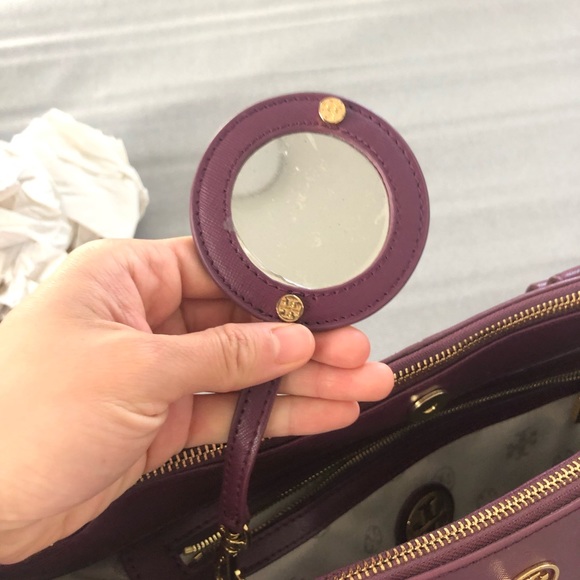 Tory Burch Robinson double zip tote - Picture 6 of 7